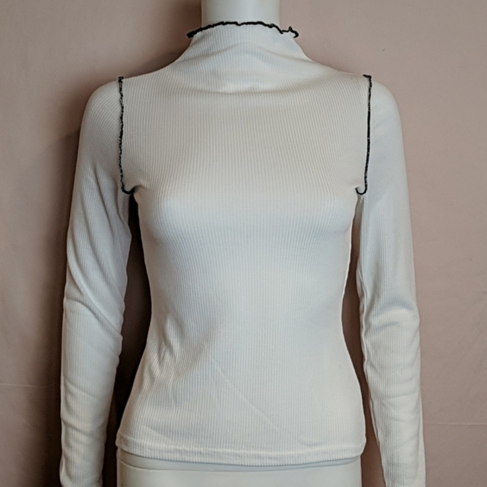 Nasty Gal White and Black Contrast Seams Turtleneck Lettuce Hem Tee size 6